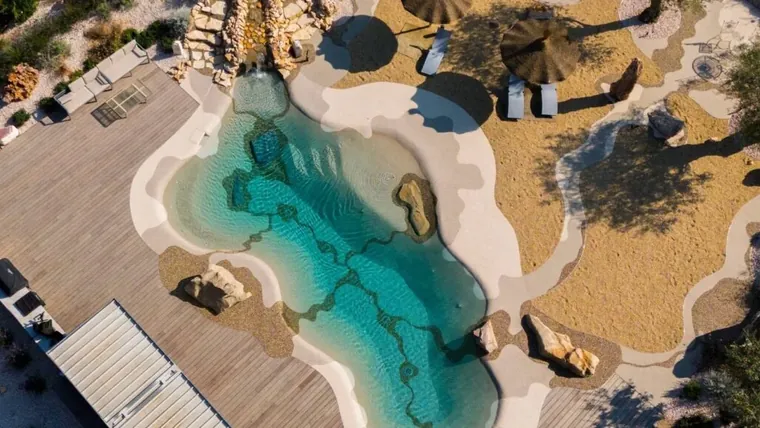 Versatile Beach Pool UAE Climate: Are Beach-style Pools Suited to the Gulf?