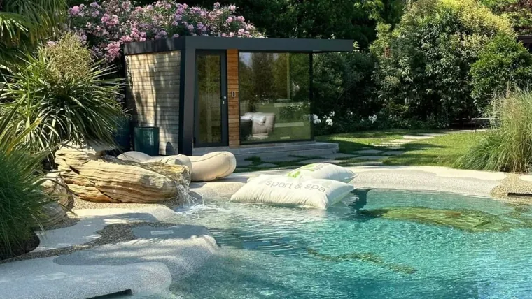 Outdoor Living UAE: Majlis Design for Villas